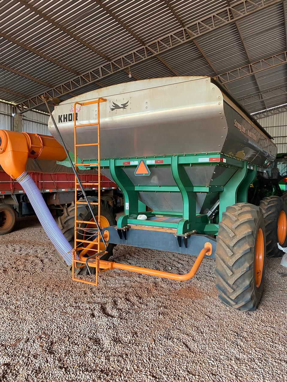 WhatsApp-Image-2025-10-21-at-08.06.22